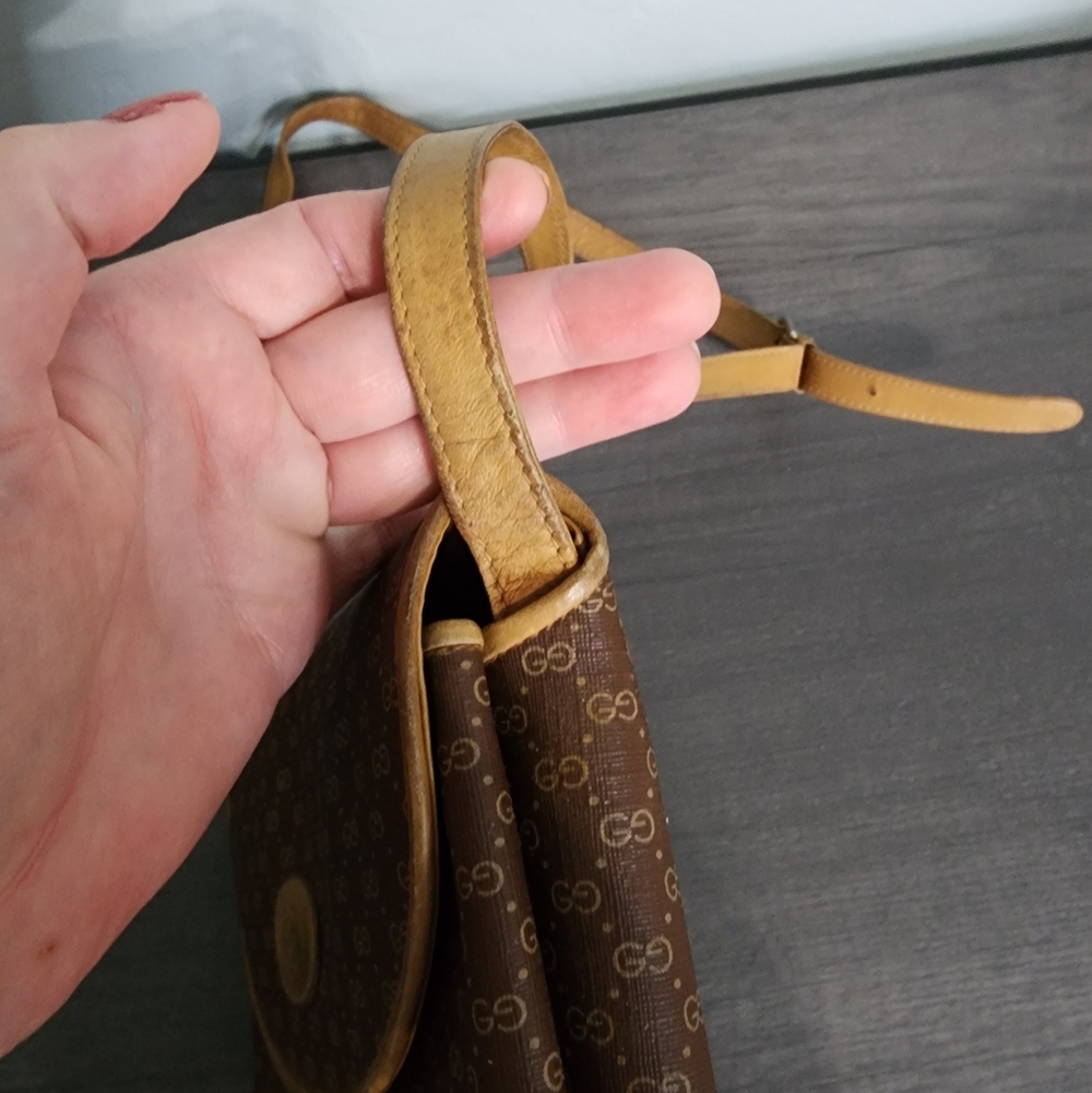 Authentic GUCCI Interlocking Leather Crossbody ba… - image 14